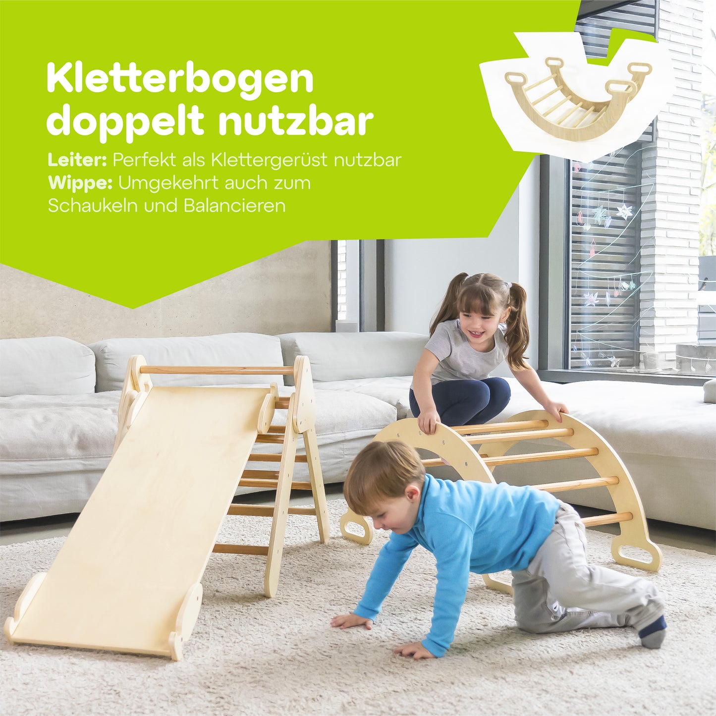 Kinder spielen mit einem Kletterbogen-Set, das als Leiter und Wippe verwendet werden kann. Ideal zum Klettern, Balancieren und Schaukeln.